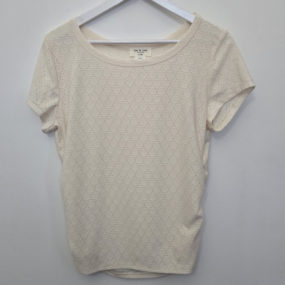 Kim & Cami Cream Short Sleeve Top